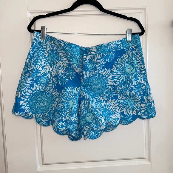 Lilly Pulitzer Pants - Lily Pulitzer Buttercup Short Blue White Size 10